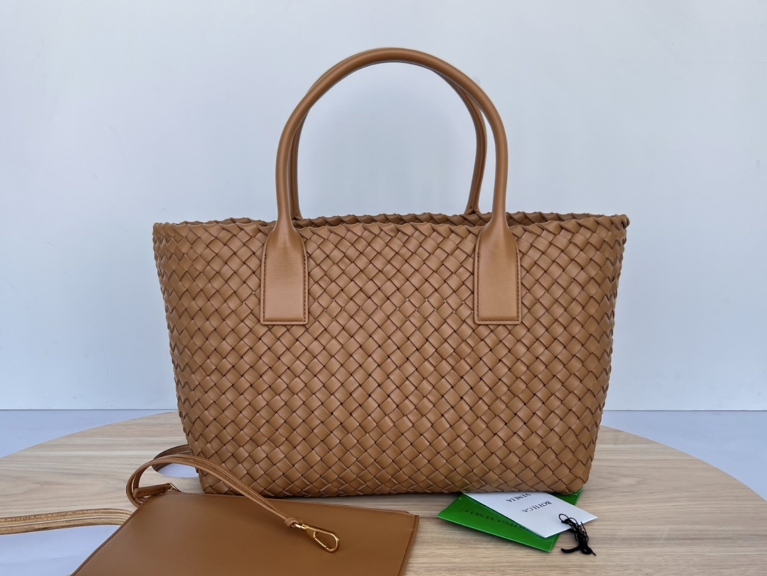 Small Cabat Intreccio Leather Tote Bag Caramel